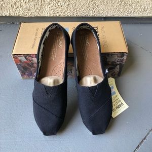 TOMS Classic Canvas Slip-ons